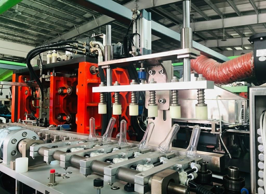 Preform Loading Arm Jammed On A Heating Seat